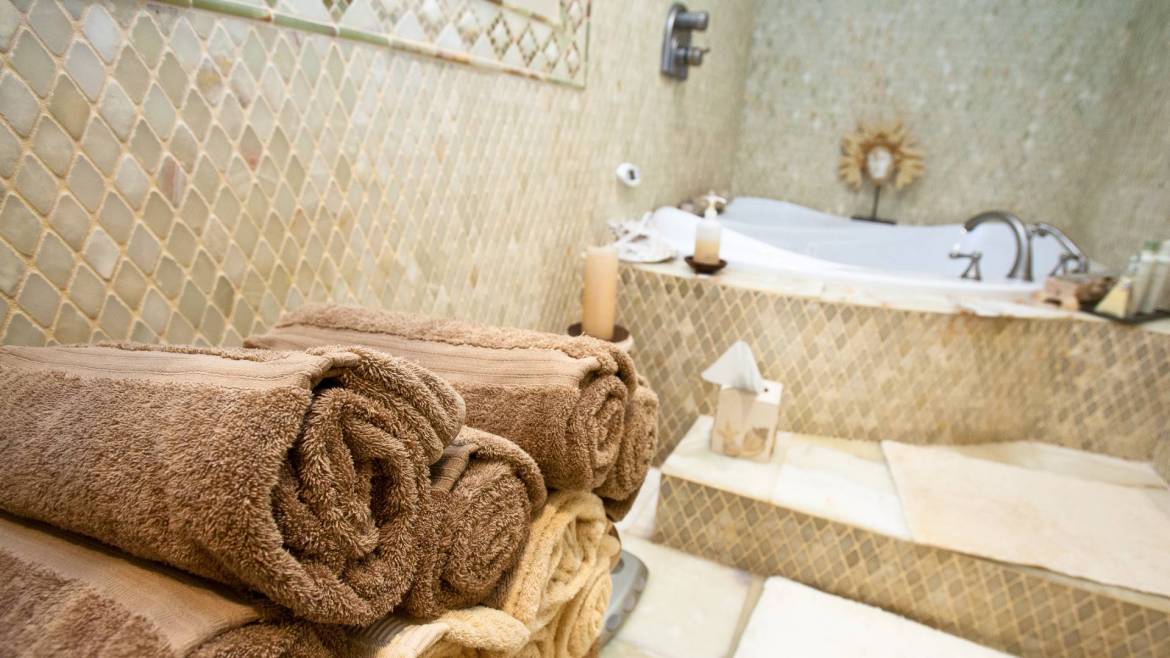RenuDaySpa-15-2-e1495046366449.jpg