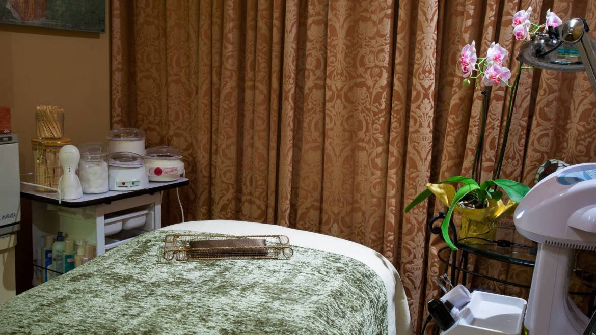 RenuDaySpa-34-2-e1495046390875.jpg